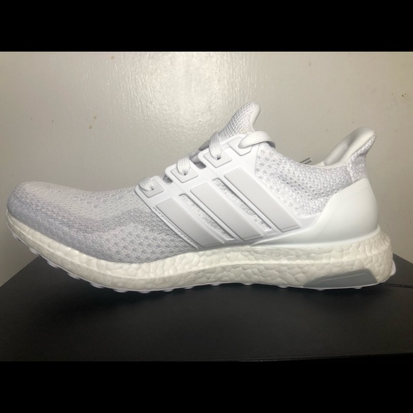 ⚠️SOLD⚠️ Adidas UltraBoost 2.0| Triple White - Picture 4 of 8